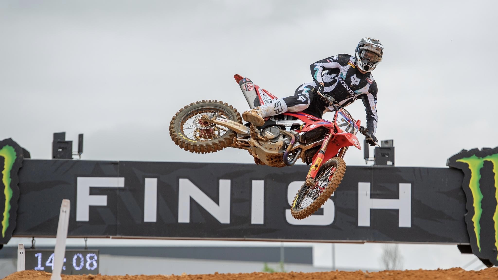 Vídeo MXGP, Águeda: O resumo das corridas de qualificação thumbnail