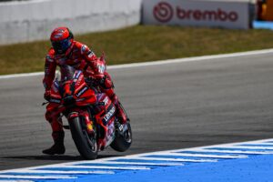 MotoGP, Francesco Bagnaia, 2.º: “Objetivo era estar na frente e conseguimos” thumbnail