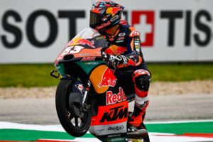 Moto3, Espanha, Q2: Deniz Oncu faz a pole à fente de Ortolá e Muñoz thumbnail