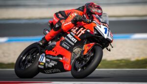 WSSP, Assen, Corrida 1: Domínio total de Bulega, Schroetter 2º com a MV Agusta thumbnail