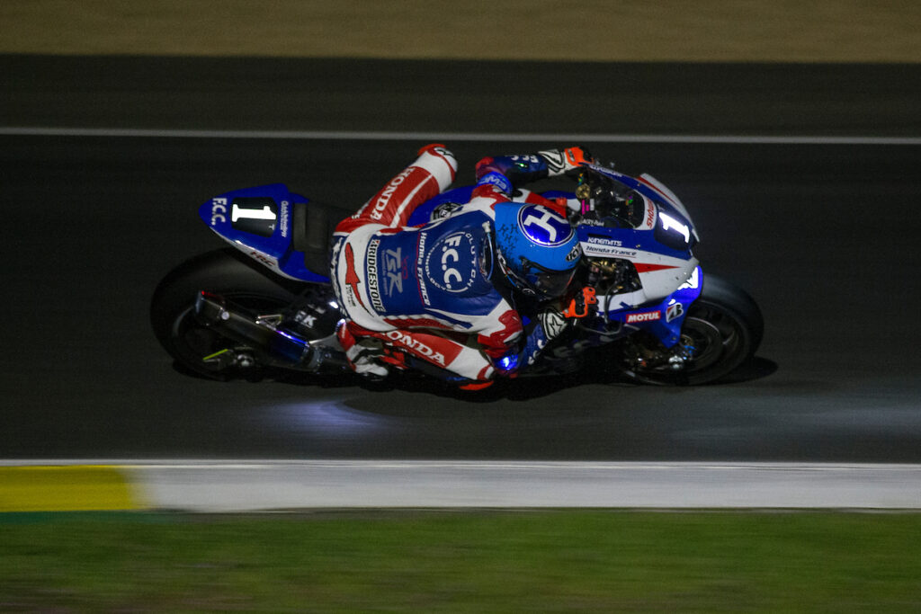 Corrida de motos com 24h! Conheça o Mundial de Endurance