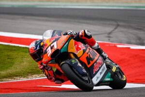 Moto2, San Marino, T1: Acosta na frente de Ogura e Vietti thumbnail