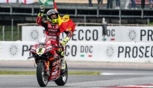 WSBK, Barcelona, Superpole Race: Bautista volta a vencer, Rea cai e Lopes pontua    thumbnail