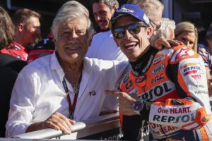 MotoGP, Giacomo Agostini: “O Marc deve ter paciência, depois da tempestade vem a bonança” thumbnail