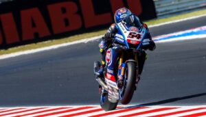 WSBK, Misano, T1: Toprak Razgatlioglu lidera à frente das Ducati thumbnail