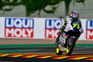 Moto3, Alemanha, Q2: Pole position esmagadora de Ayumu Sasaki thumbnail