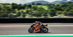 MotoGP: Binder e KTM estabelecem um novo recorde…366,1 km/h! thumbnail