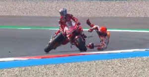 MotoGP, Países Baixos, Q2: Novo erro do ‘samurai’ Márquez thumbnail