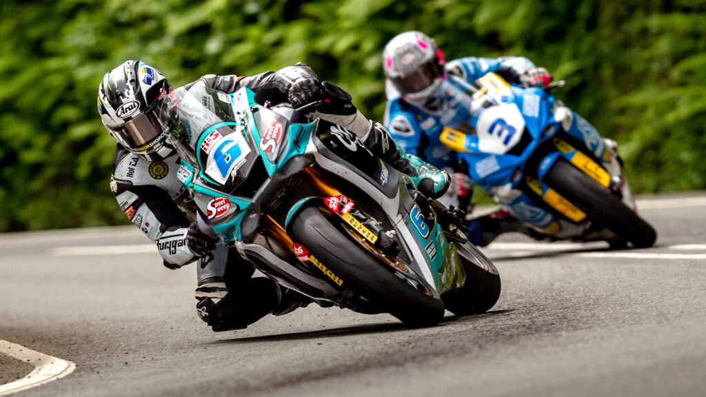 TT Ilha de Man 2022 – Hickman vence na corrida Supertwin TT