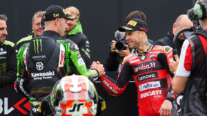 WSBK, Donington: Rea dispara para a primeira Superpole em 2023 thumbnail