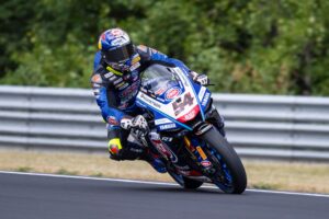 WSBK, Most, Superpole Race: Razgatlioglu resiste a Rea na luta pela vitória thumbnail