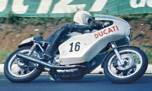 200 Milhas de Imola: Quando as Ducati de Smart e Spaggiari derrotaram Agostini thumbnail