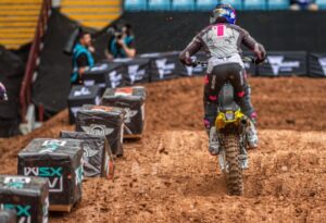 WSX, Grã-Bretanha: Ken Roczen vence na abertura do Mundial de Supercross thumbnail