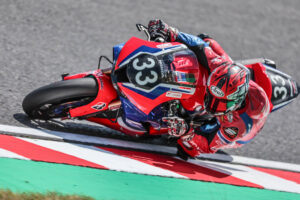 EWC, 8 Horas de Suzuka: Honda ainda líder à frente da Suzuki da Yoshimura SERT thumbnail