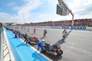 EWC, Bold d’Or – 3ª hora: Yamaha e Honda batalham pela liderança   thumbnail