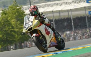 Moto2, Japão, Q2: Chantra arrasa para a pole! thumbnail