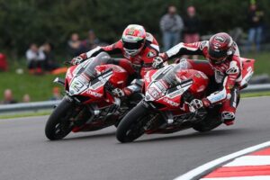 BSB, Vídeo: A colisão entre Bridewell e Irwin em Donington Park thumbnail