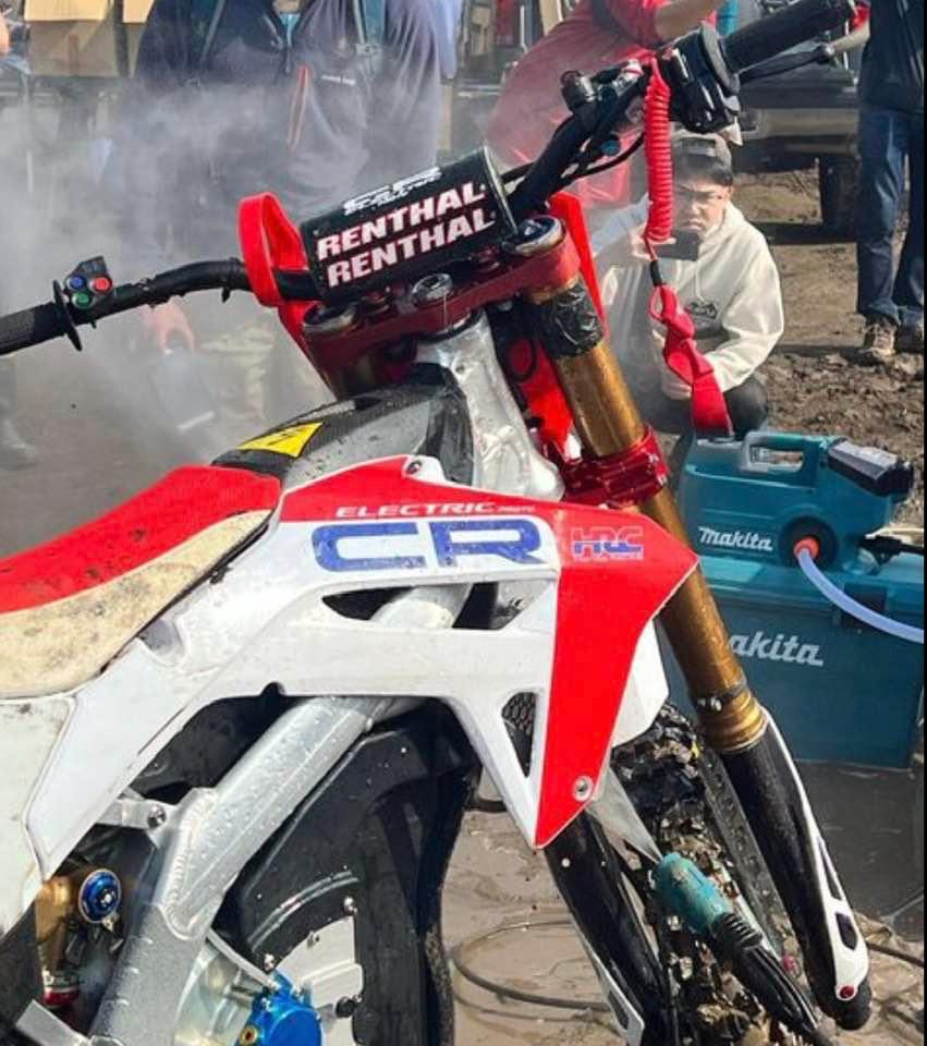 Motocross Japão: Trey Canard vai estrear Honda CR elétrica em competição -  MotoSport