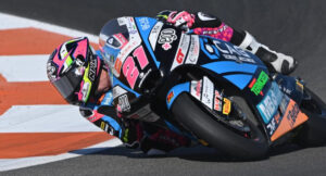 Moto2, T1 Portugal: Alonso Lopez fecha o dia na frente thumbnail