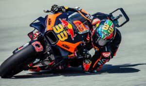 MotoGP, Brad Binder (5º.): “Não tive aderência traseira e isso complicou o sprint” thumbnail