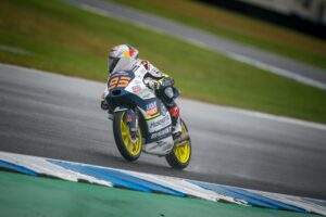 Moto3, Malásia, Corrida: Veijer estreia-se a vencer, Sasaki a 13 pontos de Masia thumbnail