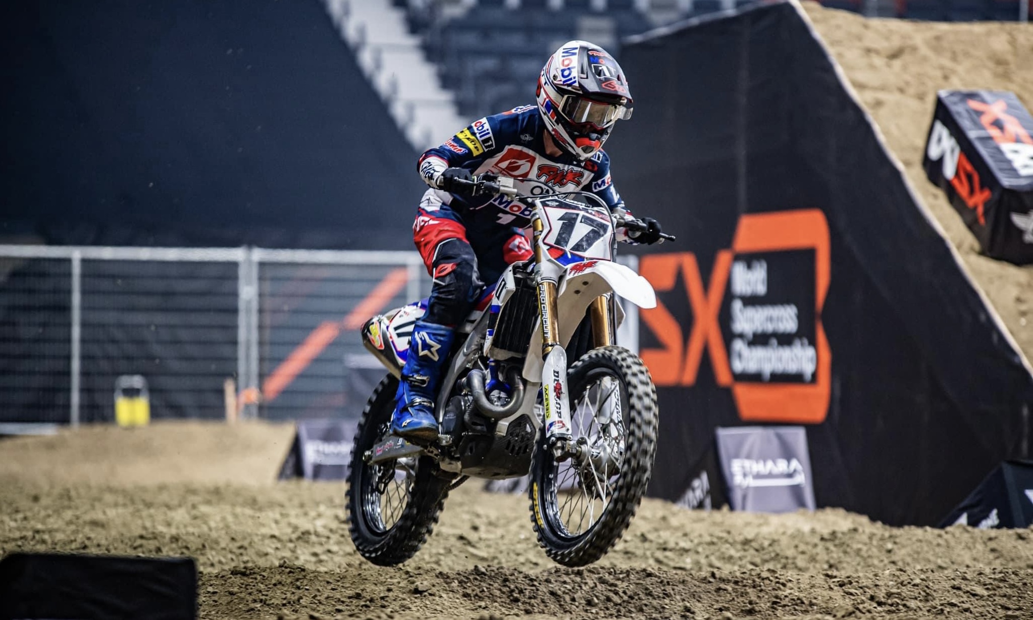 WSX, Abu Dhabi: Savatgy vence e destrona Roczen da liderança do mundial thumbnail