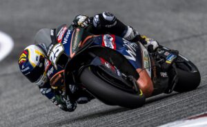 MotoGP, Qatar, Treino: Raul Fernandez supreende, Martin sofreu para bater Bagnaia thumbnail