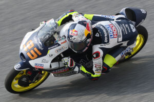 Moto3, Valência, Q2: Pole para Collin Veijer e 1-2 para a Husqvarna thumbnail