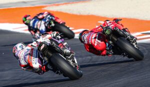 MotoGP, Marco Bezzecchi (5º.): “O Pecco é quem mais é perseguido, e não apenas pelo Martin” thumbnail