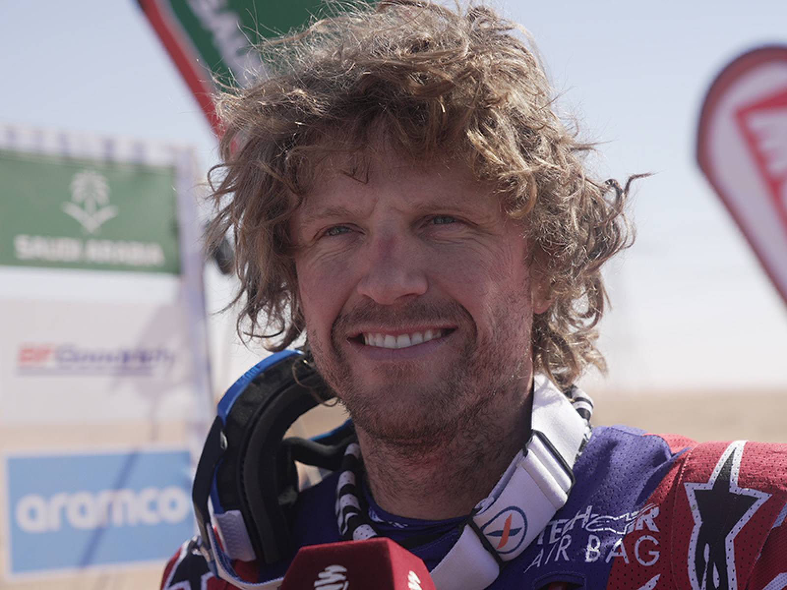 Dakar, Etapa 10, Adrien Van Beveren (3.º): “Disseram que hoje ia ser mais fácil” thumbnail