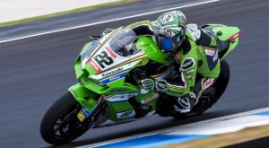 Superbike, TL2, Phillip Island: Alex Lowes lidera à frente de Bulega thumbnail