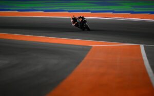 MotoGP, Pilotos da Honda sentem moto com “potencial” apesar de resultados discretos thumbnail