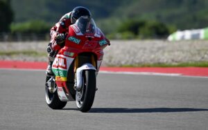 MotoE, Nicolas Spinelli mais rápido no primeiro dia de testes em Portimão thumbnail