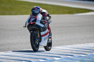 Moto3, Qatar, Q1: Farioli, Piqueras, Lunetta e Furusato avançam para a Q2 thumbnail