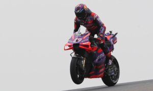 MotoGP, Portugal, Corrida: Jorge Martin vence em Portugal, Oliveira 9º thumbnail