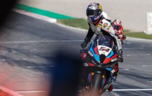 WSBK, Barcelona, Corrida 1: Vitória histórica da BMW para Toprak thumbnail