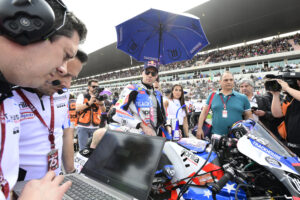 MotoGP, Portugal: Milhares de fãs prontos para a grande corrida de Portimão thumbnail