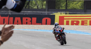 WSBK, Assen, Corrida 2: Toprak conquista vitória histórica para a BMW thumbnail