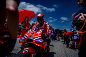 MotoGP, Mauro Grassili (Ducati): “O objetivo é manter as nossas equipas até 2026” thumbnail