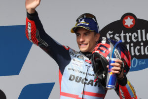 MotoGP, Marc Márquez (2.º): “Foi uma boa luta, como nos velhos tempos” thumbnail