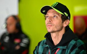 MotoGP, Valentino Rossi: “Acosta é uma surpresa para toda a gente” thumbnail