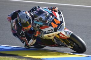 Moto2, França, Q2: Pole de Canet apesar de queda thumbnail