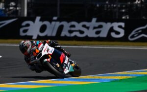 Moto2, Arón Canet: “Vamos tentar ganhar com uma perna partida” thumbnail