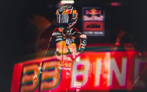 MotoGP, As reações de Brad Binder e Raúl Fernández às quedas thumbnail