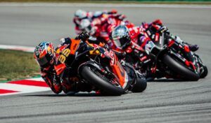 MotoGP, Brad Binder (DNF): “Infelizmente perdi a frente, o que é fácil de acontecer nesta pista” thumbnail