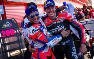 MotoGP, Jorge Martín e Aleix Espargaró visitaram Maranello thumbnail