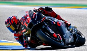 MotoGP, França, TL2: Maverick Viñales (Aprilia) na frente das Ducati de fábrica thumbnail