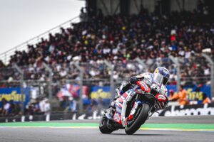 MotoGP, Trackhouse revela problema no escape da moto de Miguel Oliveira thumbnail