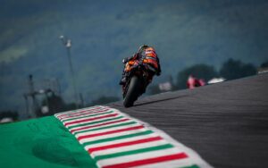 MotoGP, Pol Espargaró iguala recorde de velocidade de ponta do MotoGP thumbnail