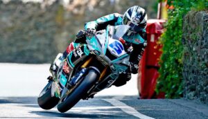 IOMTT, Corrida Supersport: Michael iguala recorde do lendário Joey Dunlop thumbnail